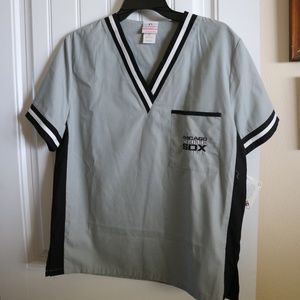 NWT Scrub Top - Chicago White Sox - Unisex size S